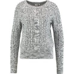 Swetry klasyczne damskie: GAP CREW ARAN CABLE Sweter light grey marle