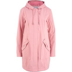 Kurtka parka softshell z kapturem bonprix dymny jasnoróżowy. Różowe kurtki damskie bonprix, bez wzorów, z softshellu, z kapturem. Za 239,99 zł.