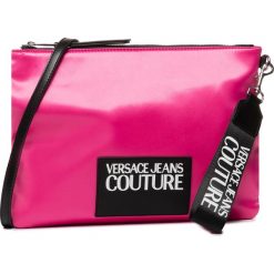 Torebka VERSACE JEANS COUTURE - E1VVBBTY 71420 401. Różowe listonoszki damskie Versace Jeans Couture, bez wzorów, z jeansu, bez dodatków. W wyprzedaży za 359,00 zł.