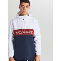 Kurtka anorak z kapturem - Granatowy. Niebieskie kurtki męskie Cropp, s, bez wzorów, z kapturem. W wyprzedaży za 99,99 zł.