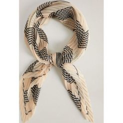 Mango - Chusta Geo. Szaliki damskie Mango, bez wzorów, z poliesteru. Za 49,90 zł.