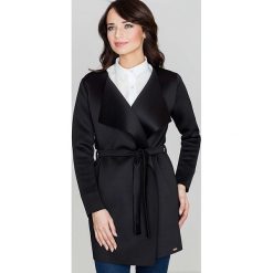 Czarna Lekka Kurtka z Wolnymi Połami Przewiązana Paskiem. Czarne kurtki damskie KATRUS, s, bez wzorów, z elastanu. Za 155,90 zł.