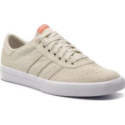 Buty adidas - Lucas Premiere F33914 Cbrown/Ftwwht/Actred. Brązowe półbuty męskie Adidas, na co dzień, bez wzorów, ze skóry, bez zapięcia. W wyprzedaży za 239,00 zł.