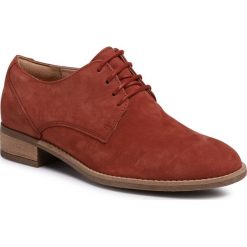 Oxfordy CLARKS - Netley Bloom 261407834 Rust Nubuck. Pomarańczowe półbuty damskie Clarks, bez obcasa, na płaskiej podeszwie, bez zapięcia. W wyprzedaży za 299,00 zł.