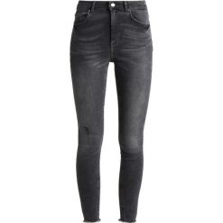 Pieces PCFIVE DELLY Jeans Skinny Fit light grey denim. Szare rurki damskie Pieces. Za 169,00 zł.