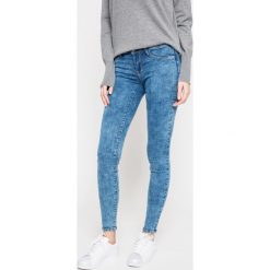 Tally Weijl - Jeansy Paris. Niebieskie jeansy damskie TALLY WEIJL, z elastanu, z obniżonym stanem. W wyprzedaży za 69,90 zł.