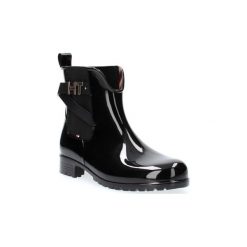 Kalosze Tommy Hilfiger FW0FW04320 HARDWARE RUBBER. Czarne kalosze damskie TOMMY HILFIGER, bez wzorów. Za 310,11 zł.