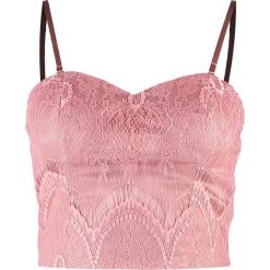 Topy damskie: Chi Chi London Petite TAYLOR Top pink