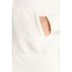 Abercrombie & Fitch LONG LIFE LOGO Bluza rozpinana white. Białe bluzy damskie marki Abercrombie & Fitch, s, z bawełny. Za 369,00 zł.