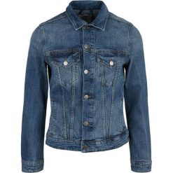 Q/S designed by Kurtka męska 47.003.51.2185.56Z4 Denim ciepły blue (rozmiar L). Niebieskie płaszcze męskie Q/S designed by, s, bez wzorów, z denimu, bez kaptura. W wyprzedaży za 233,00 zł.