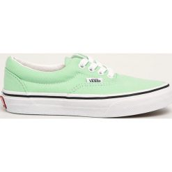 Vans - Tenisówki dziecięce Era. Zielone trampki dziewczęce Vans, bez wzorów, z gumy, na sznurówki. Za 219,90 zł.
