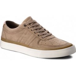 Sneakersy TOMMY HILFIGER - Unlined Low Cut Nubuck Sneaker FM0FM01633 Shitake 012. Brązowe sneakersy męskie TOMMY HILFIGER, bez zapięcia. W wyprzedaży za 279,00 zł.