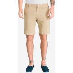 Calvin Klein 026 Szorty Brązowy. Pomarańczowe spodenki i szorty męskie Calvin Klein, bez wzorów, z elastanu. Za 326,95 zł.
