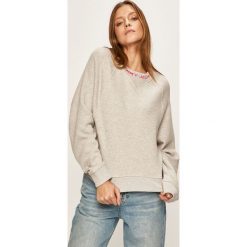 Tommy Jeans - Bluza. Szare bluzy damskie Tommy Jeans, s, z aplikacjami, z bawełny, bez rękawów, bez kaptura. W wyprzedaży za 269,90 zł.