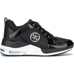 Guess Jaryds 4 Tenisówki Czarny. Czarne trampki i tenisówki damskie Guess, z aplikacjami, z materiału, bez zapięcia. Za 593,95 zł.