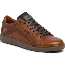 Sneakersy WRANGLER - Owen Derby WM92090A Cognac 64. Pomarańczowe sneakersy męskie Wrangler, bez zapięcia. W wyprzedaży za 299,00 zł.