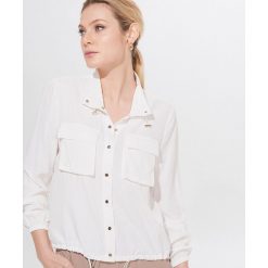 Bluzka ze ściągaczami - Biały. Białe bluzki damskie Mohito. Za 99,99 zł.
