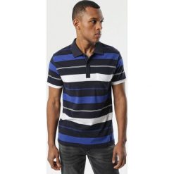 Granatowo-Niebieska Koszulka Ahanti. Niebieskie koszulki męskie Born2be, xl, w paski, polo, z krótkim rękawem, krótkie. Za 49,99 zł.