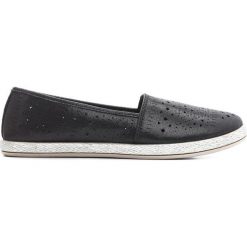 Czarne Espadryle Infuse. Czarne espadryle damskie Born2be, z aplikacjami, bez obcasa, na płaskiej podeszwie. Za 49,99 zł.