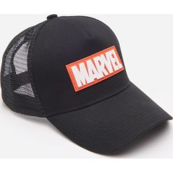 Czapka z daszkiem typu trucker Marvel - Czarny. Czarne czapki męskie House, z motywem z bajki. Za 49,99 zł.