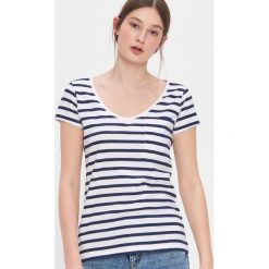 T-shirt z kieszenią - Paski. T-shirty damskie House, s, w paski, bez kołnierzyka. Za 19,99 zł.