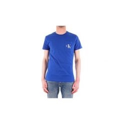 T-shirty z krótkim rękawem Calvin Klein Jeans J30J311023. Niebieskie t-shirty męskie Calvin Klein Jeans, s, bez wzorów, z jeansu, bez kołnierzyka, krótkie. Za 152,73 zł.