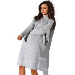 Komplet sweter półgolf i spódnica jasnoszary. Szare spódniczki damskie Lemoniade, na jesień, uniwersalny, bez wzorów, eleganckie. Za 159,90 zł.