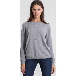 Jasnoszary Sweter Tiny Stones. Szare bez kategorii other, xl, z dresówki, casualowe, z okrągłym kołnierzem. Za 69,99 zł.