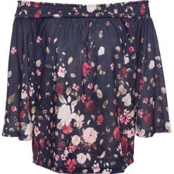 Bluzka shirtowa z dekoltem "carmen" bonprix ciemnoniebieski z nadrukiem. Niebieskie koszulki damskie bonprix, z nadrukiem, bez kołnierzyka, bez rękawów. Za 79,99 zł.