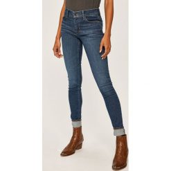 Levi's - Jeansy 710. Niebieskie rurki damskie Levi's®, s, bez wzorów, z elastanu. Za 469,90 zł.