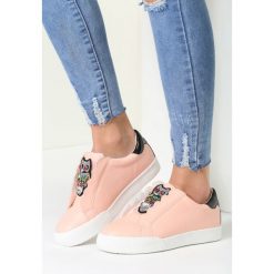 Różowe Buty Sportowe Place In Paradise. Brązowe buty sportowe damskie marki vices. Za 79,99 zł.