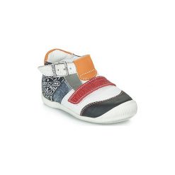 Sandały Dziecko GBB MARTIN. Białe sandały chłopięce GBB, bez zapięcia. Za 179,40 zł.