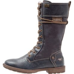 Mustang Śniegowce navy. Niebieskie buty zimowe damskie Mustang, z materiału. W wyprzedaży za 194,35 zł.