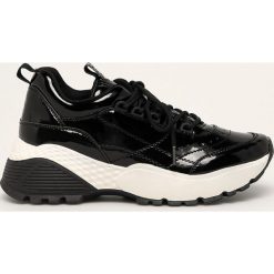 S. Oliver - Buty. Czarne buty sportowe damskie S.Oliver, bez wzorów, z gumy, sportowe. W wyprzedaży za 219,90 zł.