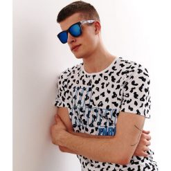 Okulary przeciwsłoneczne męskie. Czarne okulary przeciwsłoneczne męskie Top Secret, eleganckie, prostokątne. W wyprzedaży za 9,99 zł.