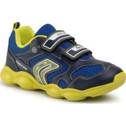 Sneakersy GEOX - J Munfrey B. C J024BC 014BU C0749 D Navy/Lime. Niebieskie trampki chłopięce Geox, bez wzorów, ze skóry ekologicznej, na rzepy. W wyprzedaży za 249,00 zł.