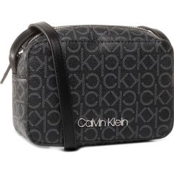 Torebka CALVIN KLEIN - Ck Mano Camerabag K60K606566 0GJ. Czarne listonoszki damskie Calvin Klein, na co dzień, bez wzorów, ze skóry ekologicznej, eleganckie, bez dodatków. W wyprzedaży za 249,00 zł.