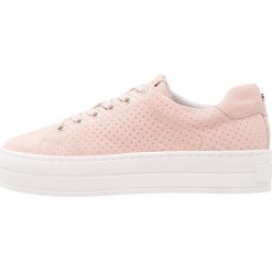 Trampki damskie slip on: Bullboxer Tenisówki i Trampki pastel pink