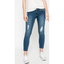 Noisy May - Jeansy. Niebieskie jeansy damskie slim marki Noisy May, z aplikacjami, z elastanu, z obniżonym stanem. W wyprzedaży za 59,90 zł.