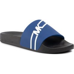 Klapki MICHAEL MICHAEL KORS - Jake Slide 42R0JSFA2Q Twilightblue. Niebieskie klapki męskie MICHAEL Michael Kors, bez wzorów, z tworzywa sztucznego. Za 279,00 zł.