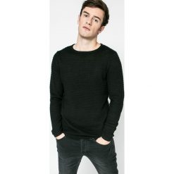 Dissident - Sweter. Czarne swetry klasyczne męskie marki Dissident, m, z bawełny, z okrągłym kołnierzem. W wyprzedaży za 34,90 zł.