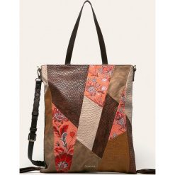 Desigual - Torebka. Pomarańczowe torby damskie na zakupy Desigual, w paski, z bawełny, na ramię, z haftem. W wyprzedaży za 249,90 zł.