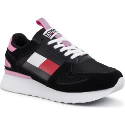 Sneakersy TOMMY JEANS - Wmns Lifestyle Runner EN0EN00779 Black BDS. Czarne półbuty damskie Tommy Jeans, z jeansu. Za 399,00 zł.