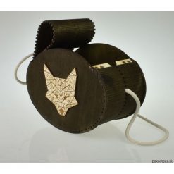 Drewniana bębenkowa torba z dekoracją. Szare torebki klasyczne damskie marki Pakamera, bez wzorów, na ramię, bez dodatków. Za 259,00 zł.