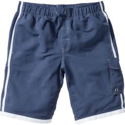 Bermudy plażowe Regular Fit bonprix indygo. Niebieskie spodenki i szorty męskie bonprix, na plażę, m, z nadrukiem. Za 59,99 zł.