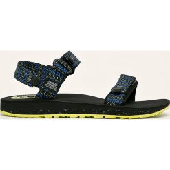 Jack Wolfskin - Sandały Outfresh. Czarne kapcie męskie Jack Wolfskin, bez wzorów, z materiału. W wyprzedaży za 229,90 zł.