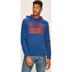 Mustang - Bluza. Niebieskie bluzy męskie Mustang, s, z nadrukiem, z bawełny, z kapturem, bez rękawów, z kapturem. Za 269,90 zł.
