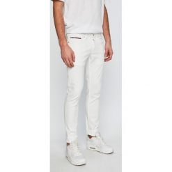 Tommy Jeans - Jeansy Scanton. Jeansy męskie Tommy Jeans. W wyprzedaży za 319,90 zł.