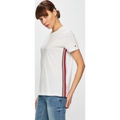 Tommy Hilfiger - Top. Białe bluzki damskie TOMMY HILFIGER, s, bez wzorów, z bawełny, z okrągłym kołnierzem. W wyprzedaży za 159,90 zł.