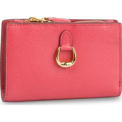 Duży Portfel Damski LAUREN RALPH LAUREN - Bennington 432688521019 Raspberry. Różowe portfele damskie marki Lauren Ralph Lauren, bez wzorów, ze skóry. Za 429,00 zł.